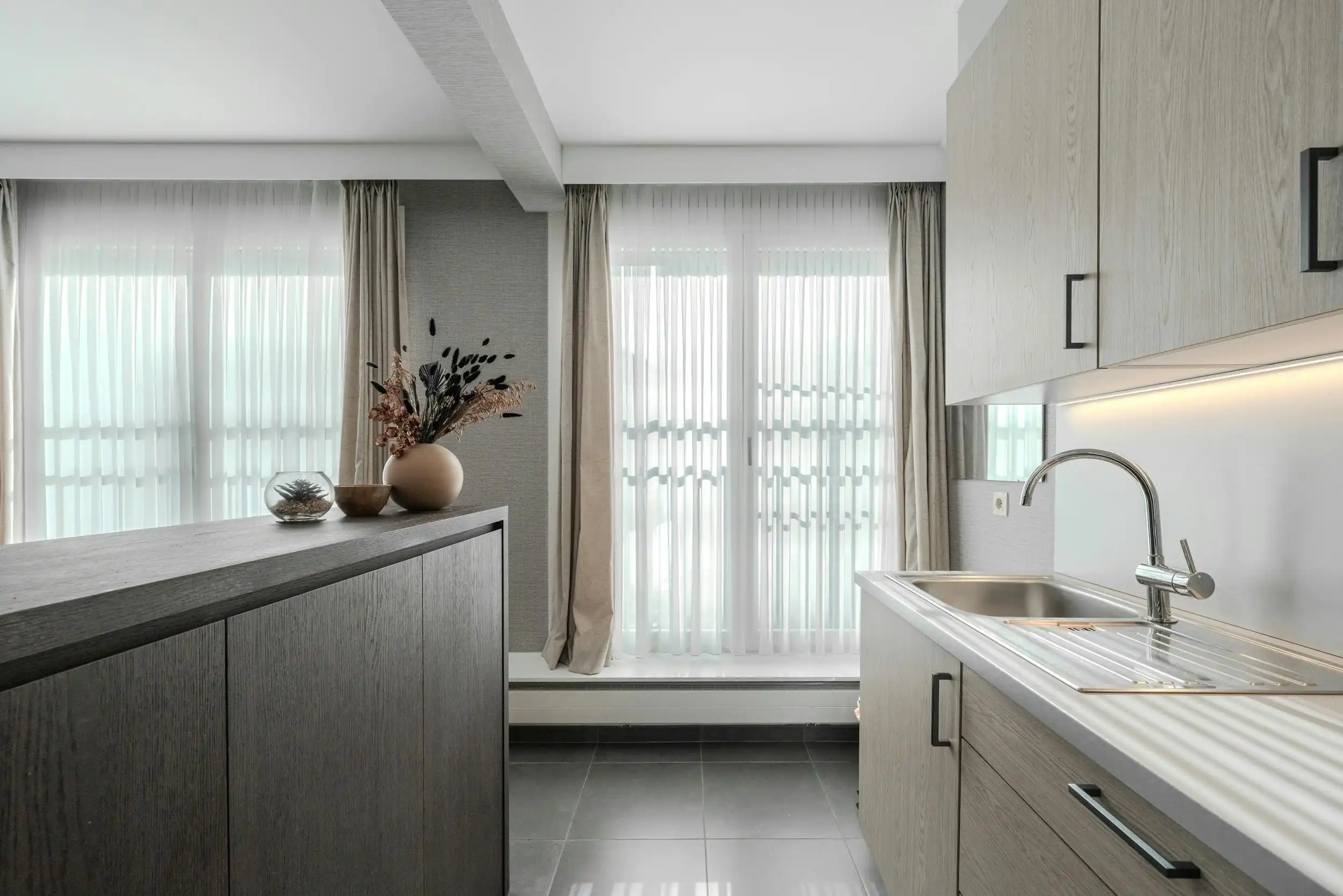 Appartement te koop vlakbij de zeedijk te centrum Oostende foto 8
