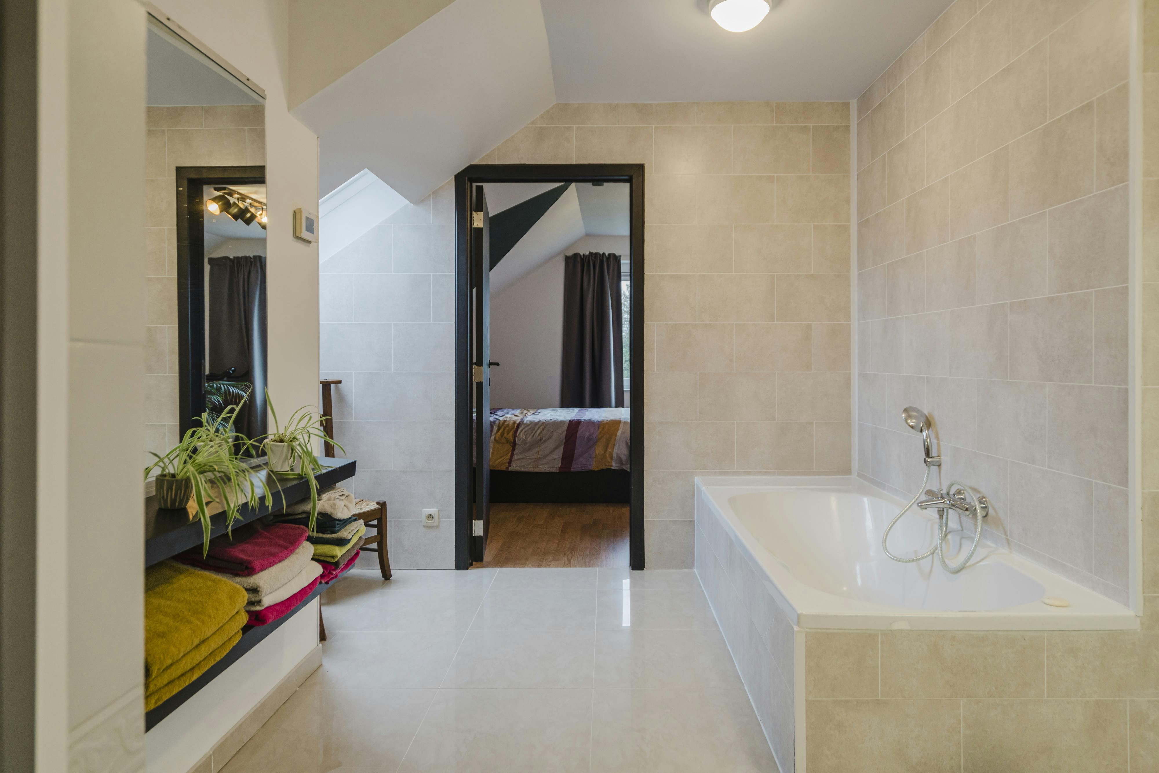 Ruime open gezinswoning met tuin in  het rustige Brakel foto 16