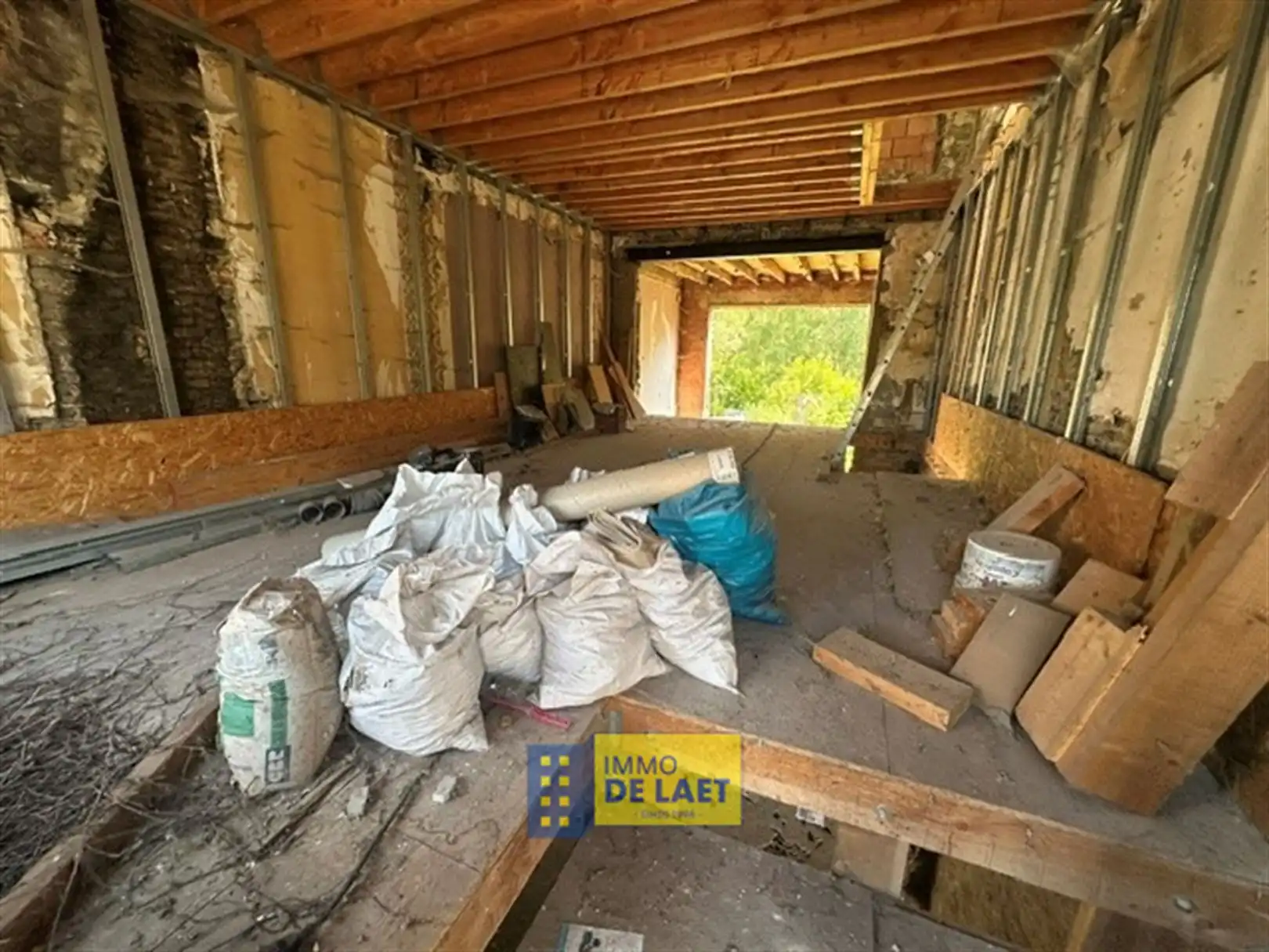 Volledig te renoveren woning met potentieel foto 2