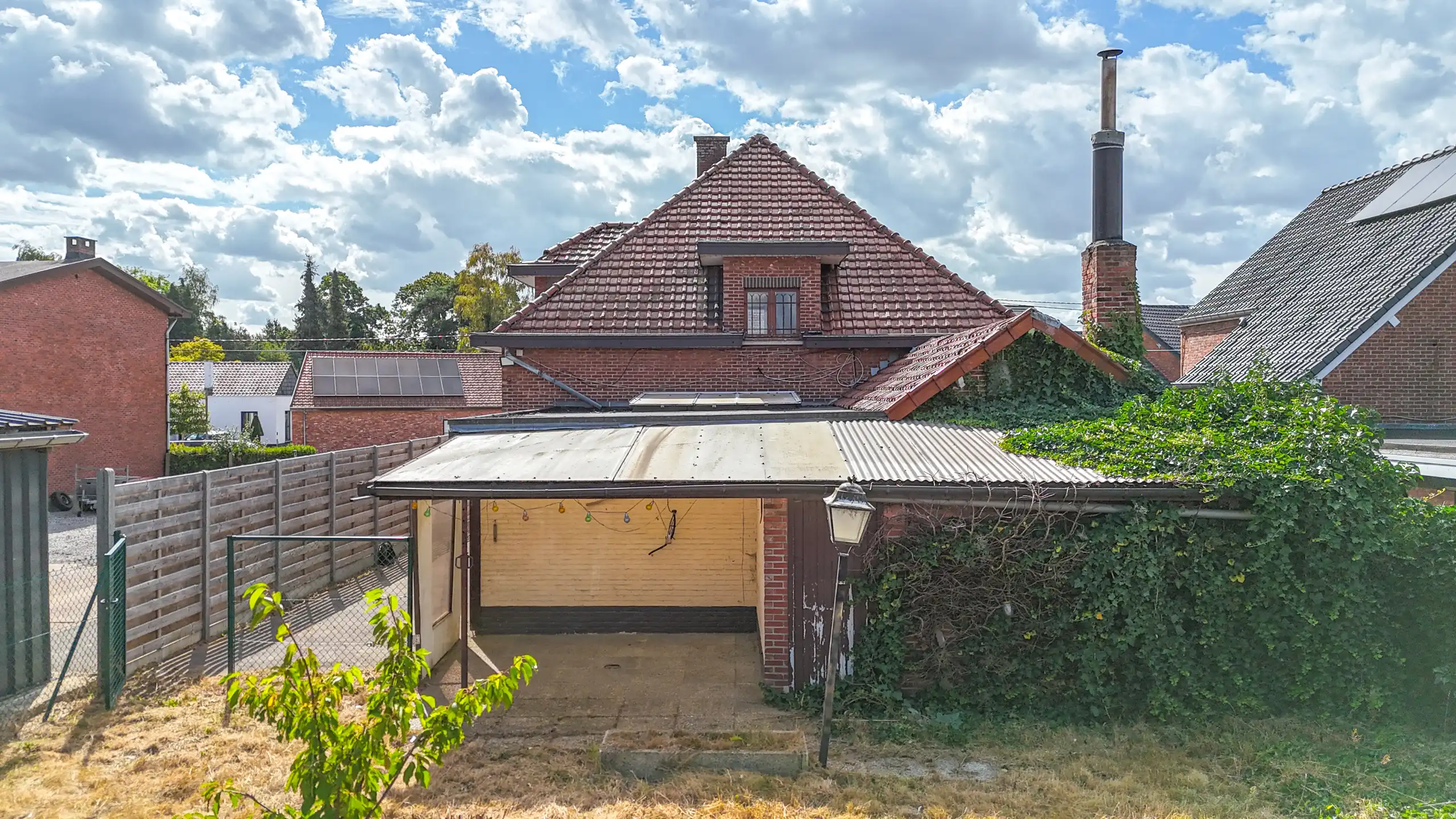 Open bebouwing met 4 slaapkamers op toplocatie! foto 41