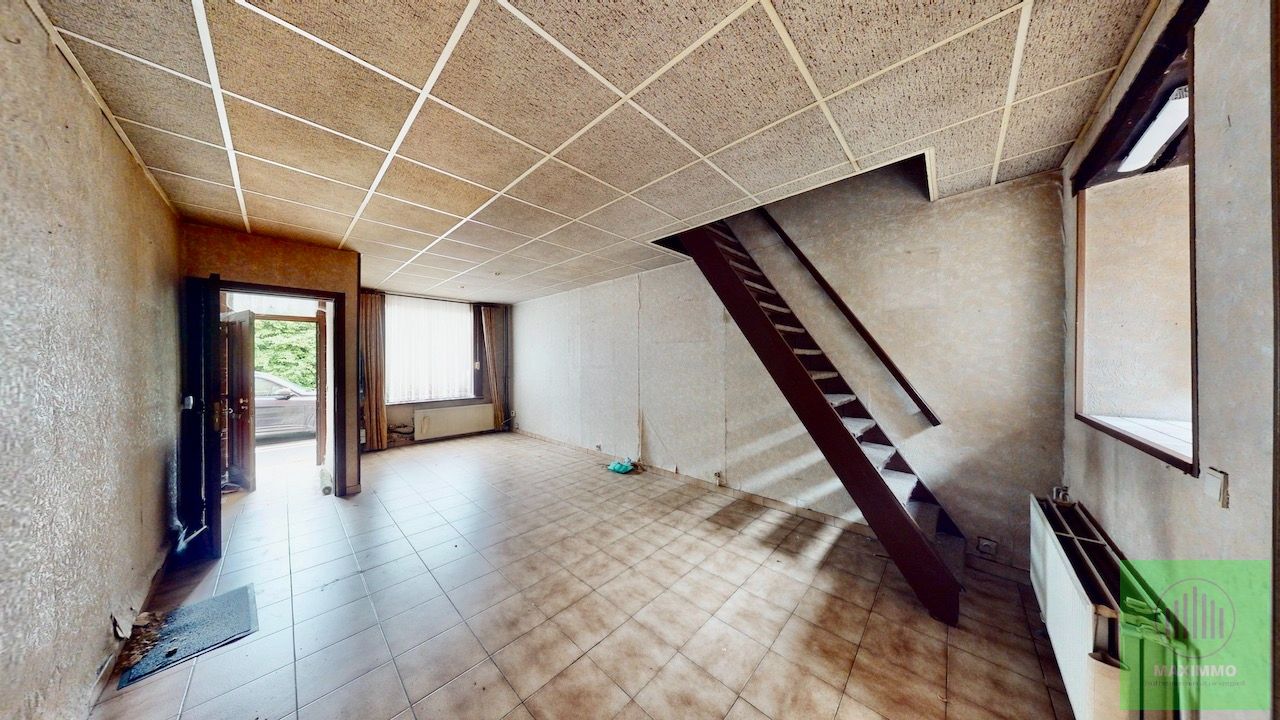 Te koop – Renovatieproject met potentieel in Menen foto 2