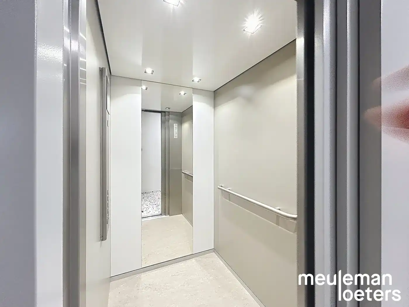 Energiezuinig appartement met ruim terras en garage foto 9