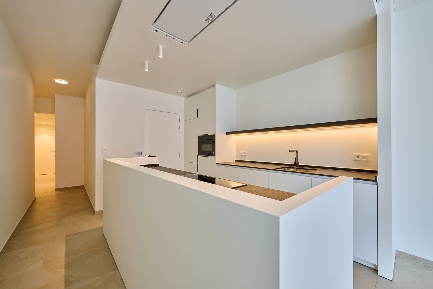 Uitstekend gelegen state-of-the-art appartement met oog voor design en comfort foto 4