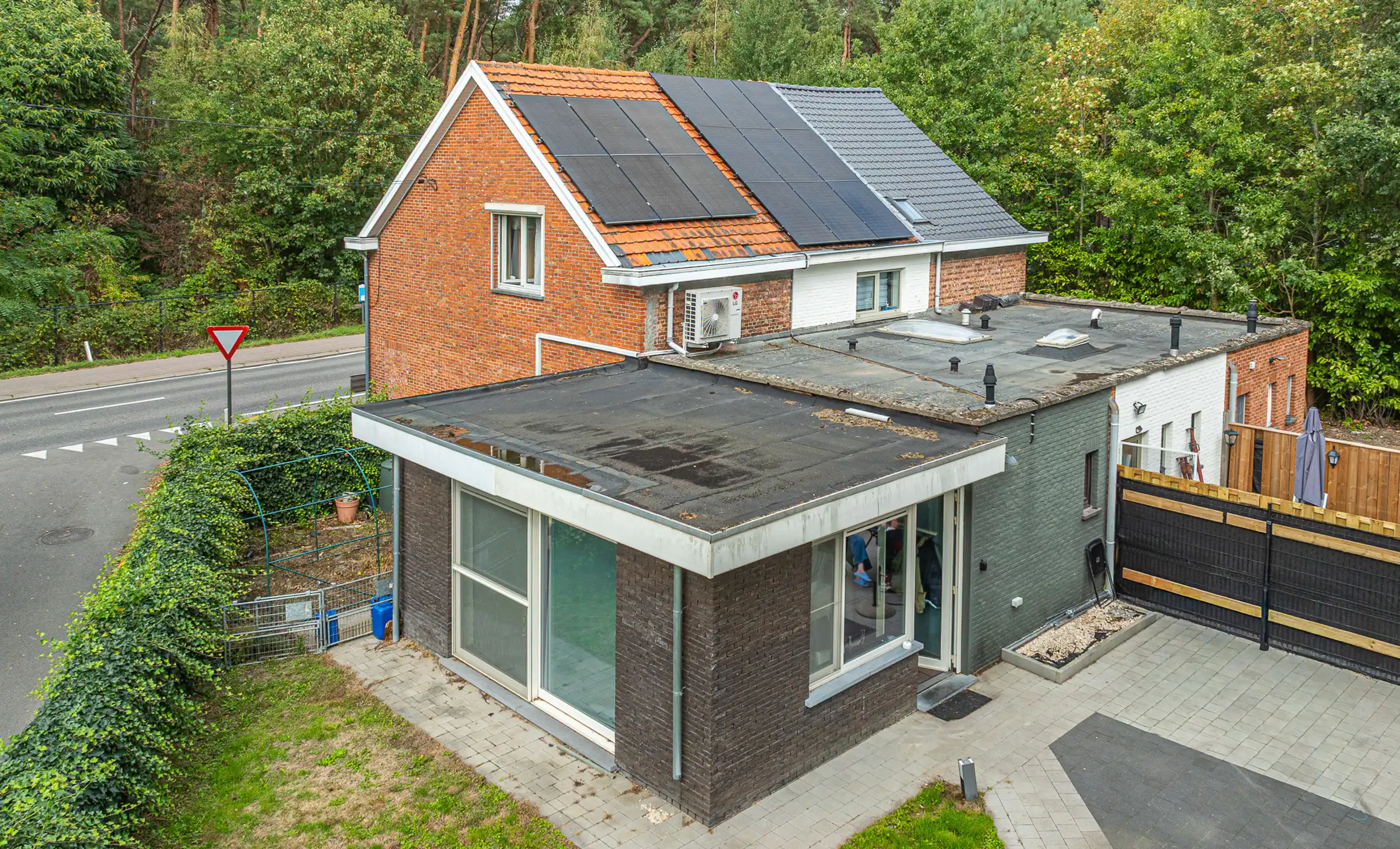 Gezellige halfopen woning tegenover het Bloso-domein foto 2