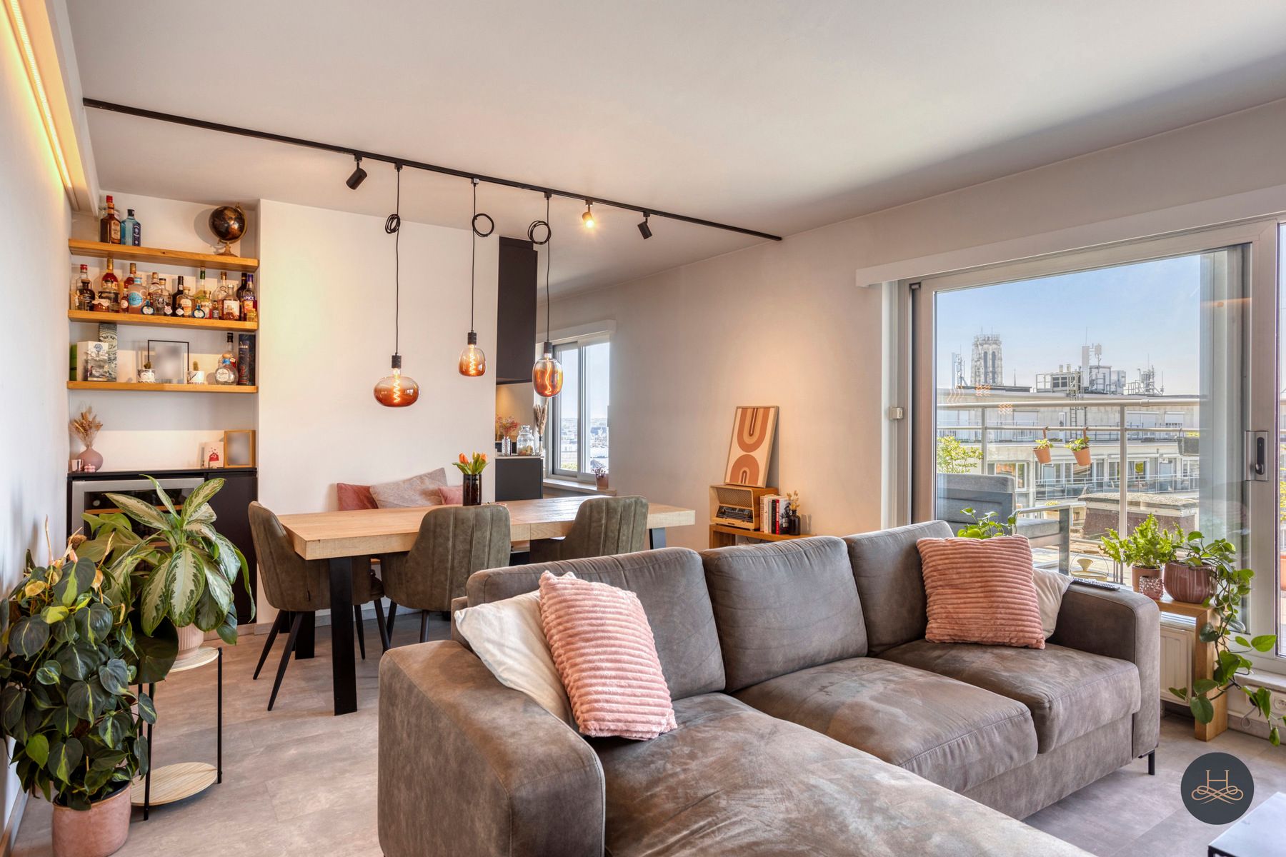 Vernieuwd dakappartement met subliem panoramisch uitzicht foto 2