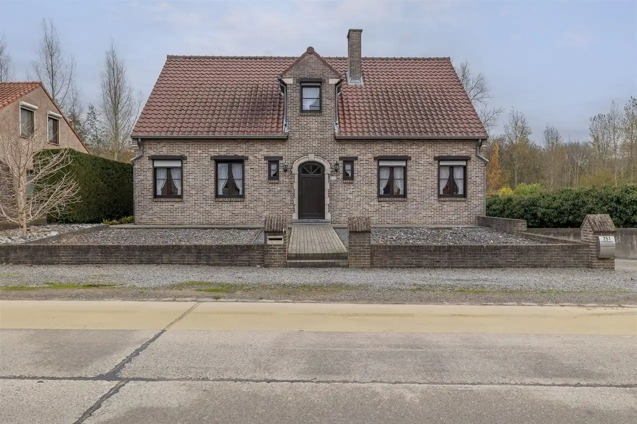 Landelijk gelegen met diepe tuin aan de Motte en vlotte verbinding naar E314. foto 5