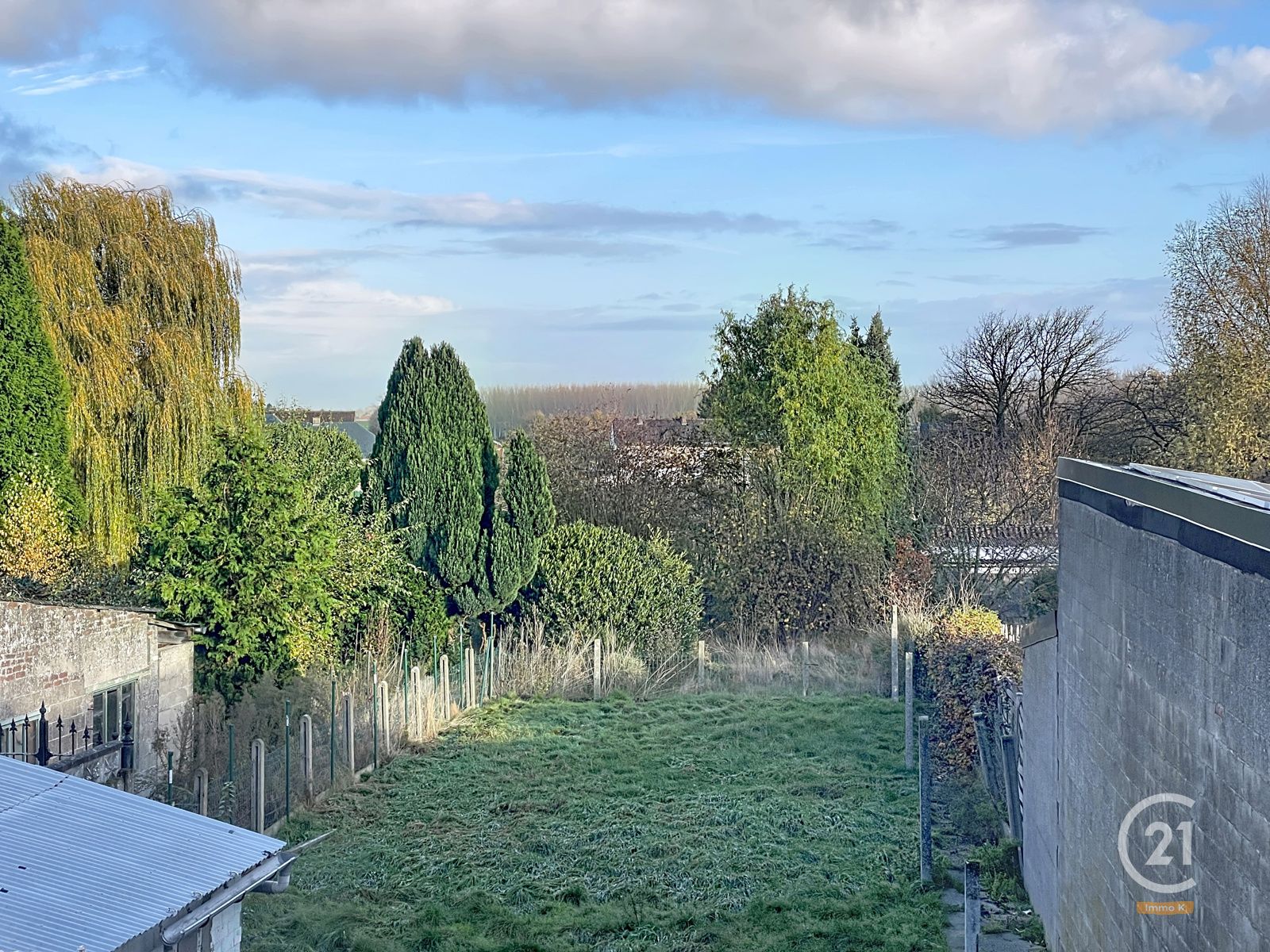 Te renoveren huis met garage en tuin - ook mog. voor handel foto 18