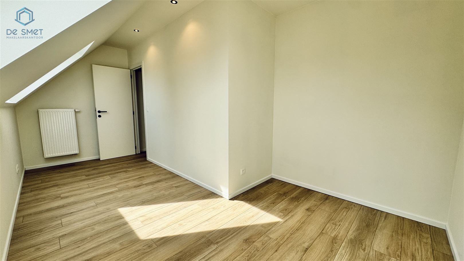 GERENOVEERDE WONING MET 3 SLP EN TUINTJE TE ZANDBERGEN foto 21
