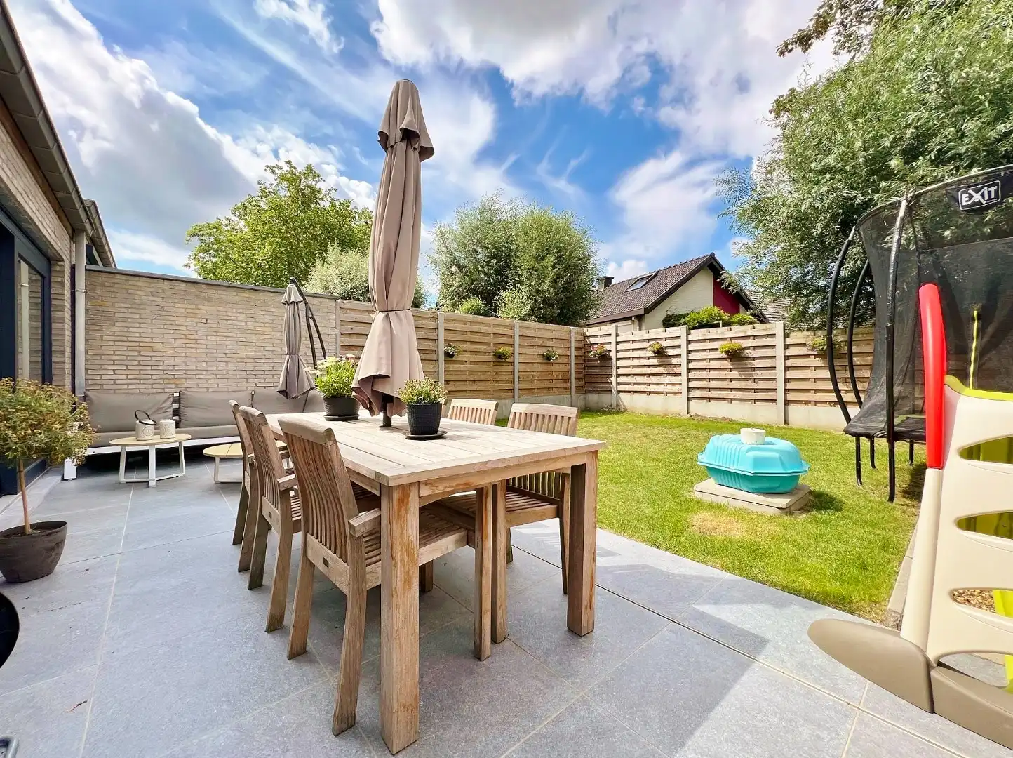 Zeer recente rijwoning met garage en zonnige tuin  foto 14