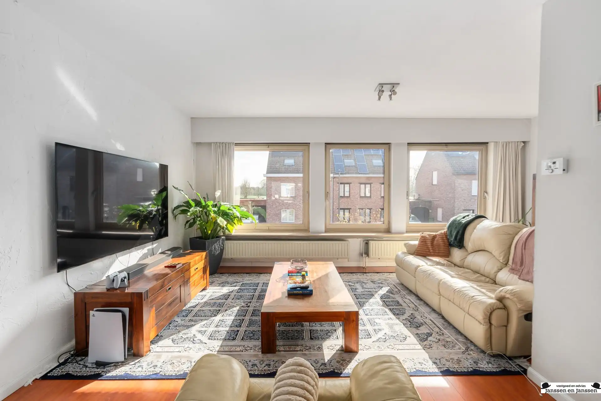 Instapklare bel-etage met zonnige tuin te Ekeren foto 2