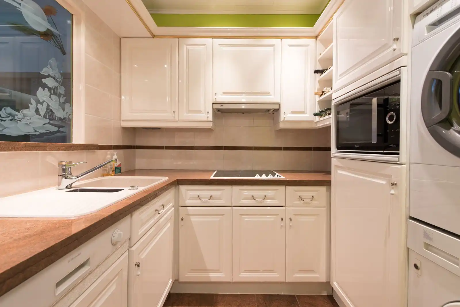 Gezellig en instapklaar gemeubeld appartement met 1 slpk en terras op wandelafstand van strand foto 4