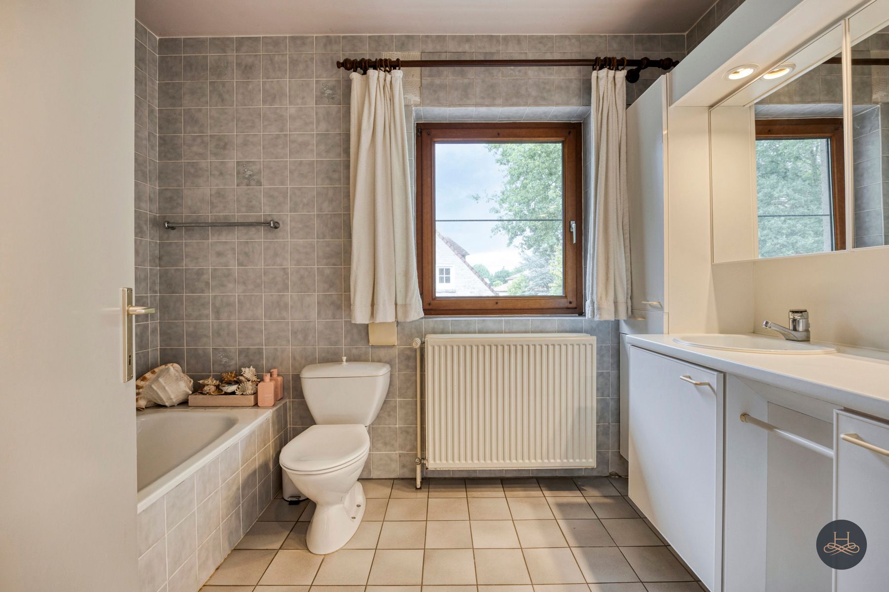 Prachtige, rustig gelegen villa met praktijk en royale tuin foto 34