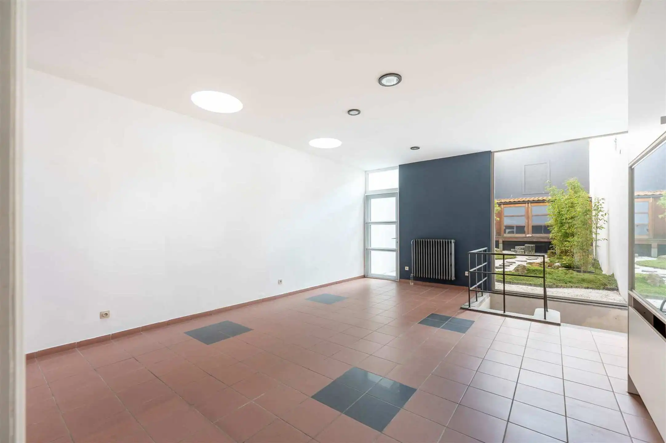 Herenhuis met zuidgerichte tuin en terras in het historisch centrum foto 28