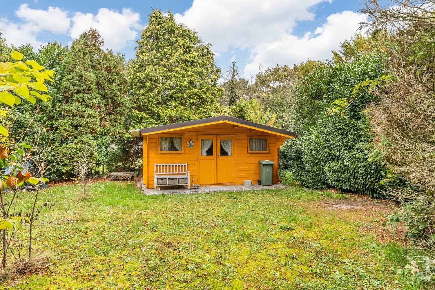 Pand met vergunde praktijkruimte, woonst, garage en carport in Opglabbeek foto 42