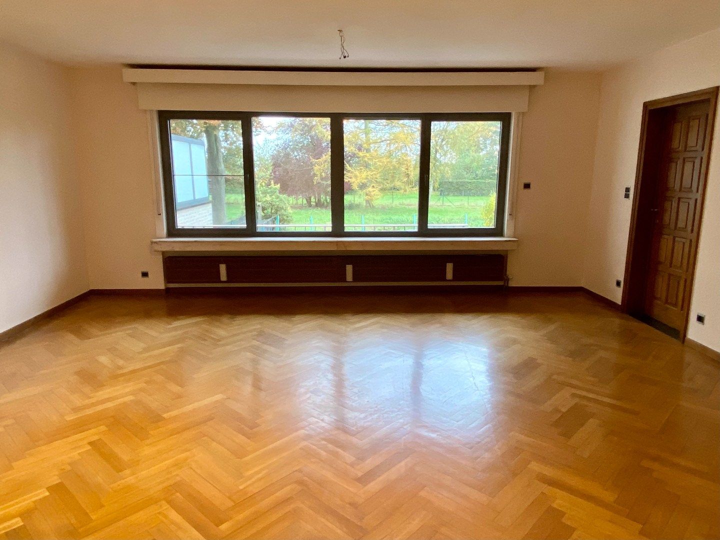 Ruim en licht appartement met prachtig zicht op groen 🌿: 2 slpk en bureau + garage + terras en tuin + extra ruimte foto {{pictureIndex}}