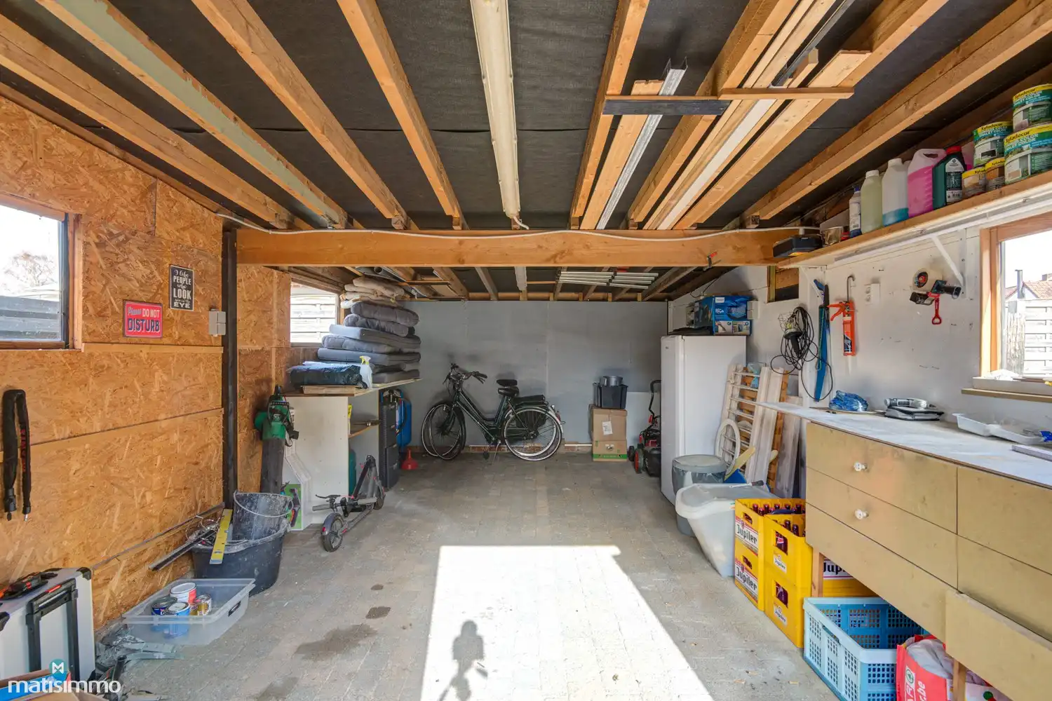 GERENOVEERDE, INSTAPKLARE VRIJSTAANDE WONING MET 3 SLAAPKAMERS IN NEEROETEREN (MAASEIK) foto 32