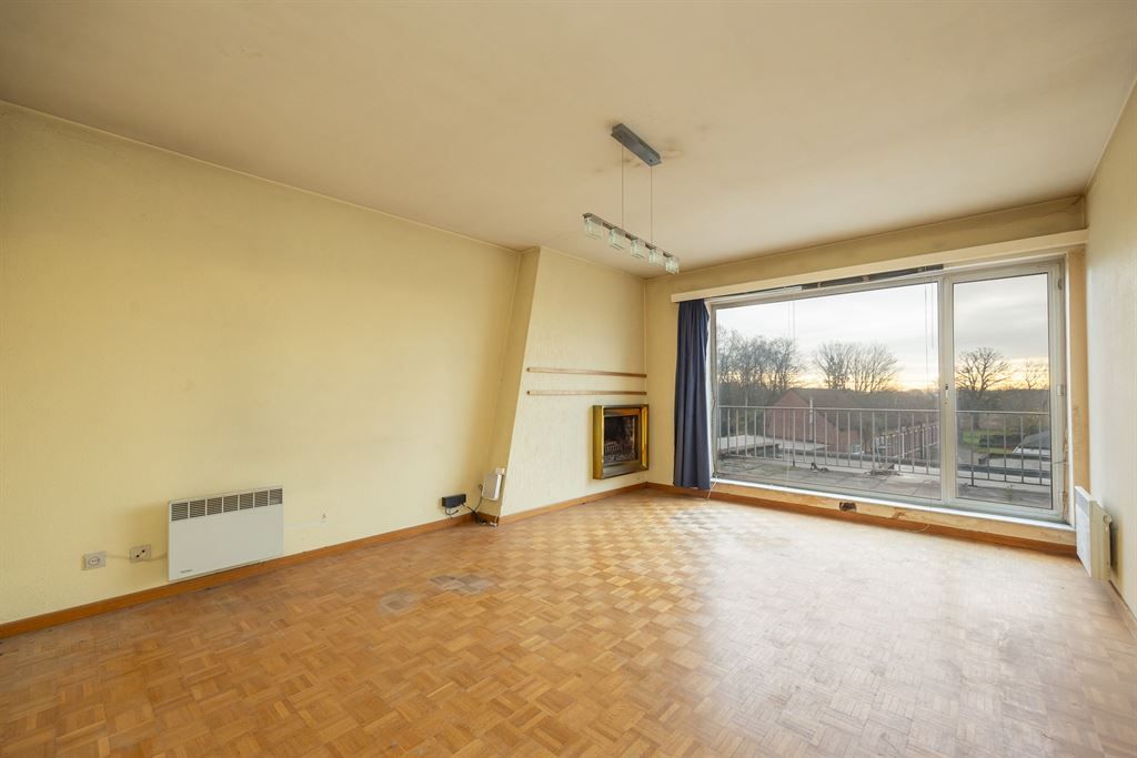 Op te frissen appartement met groot zonnig terras  foto 2