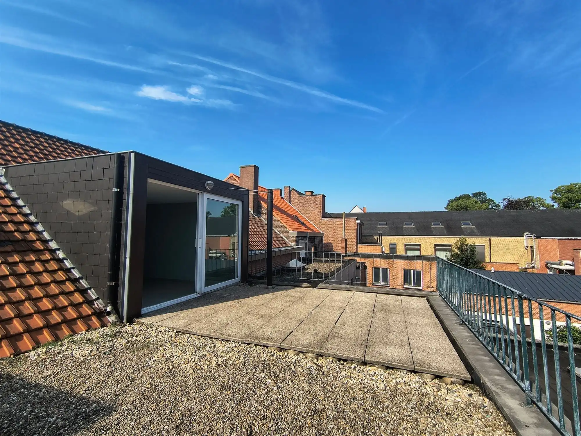gezellig 1-slaapkamerappartement met groot terras en autostaanplaats foto 5