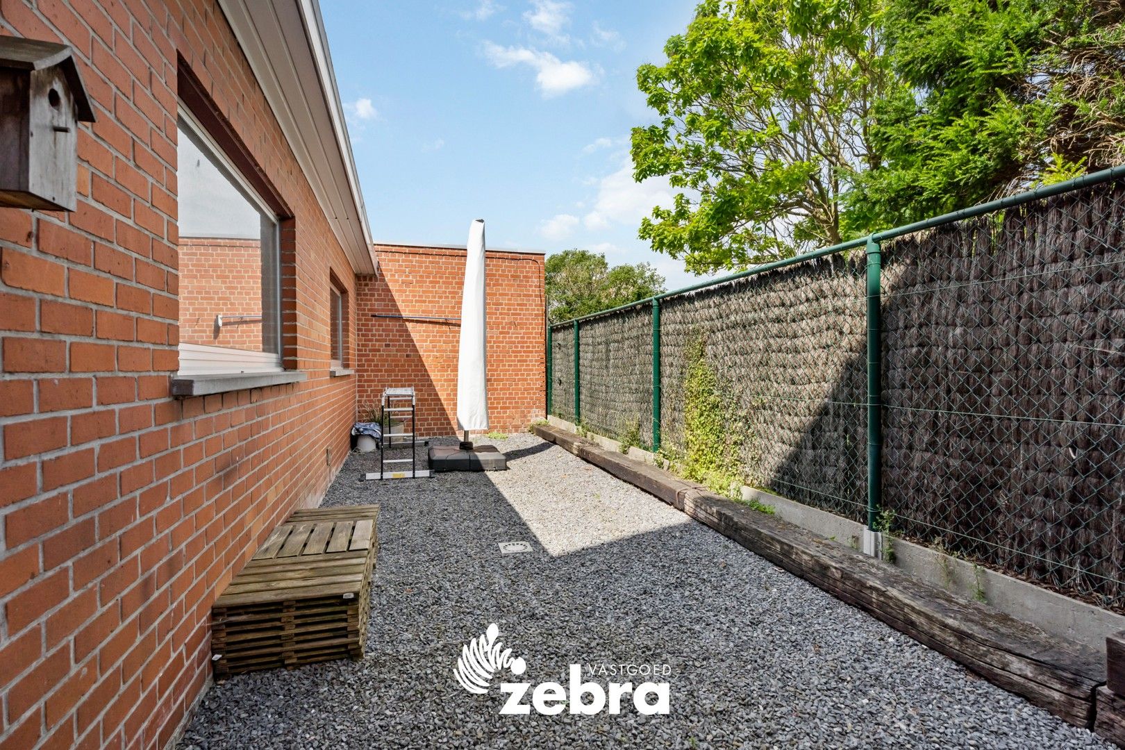 Instapklare woning met grote garage en 3 volwaardige slaapkamers! foto 16