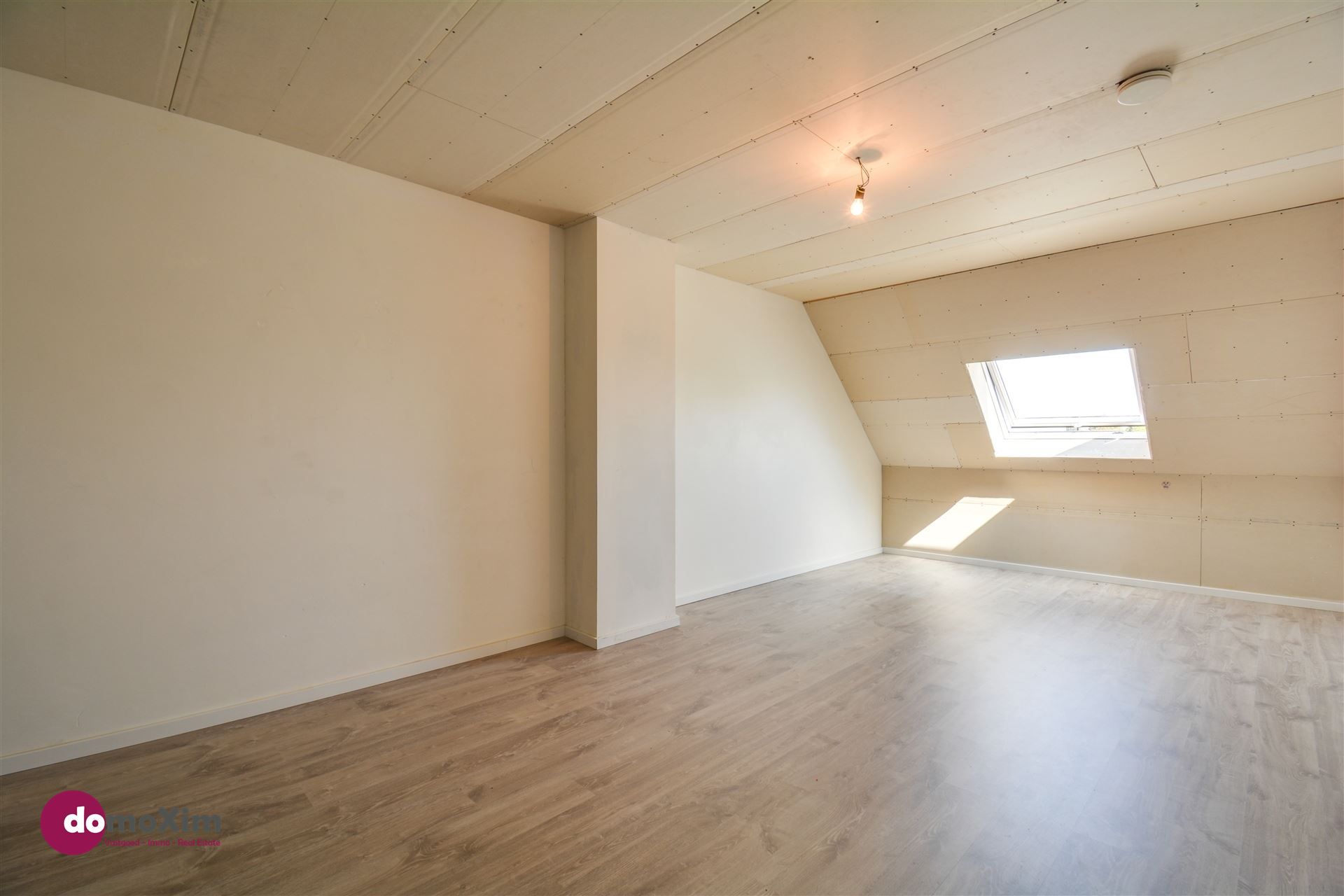 Prachtige energiezuinige woning met 5 slaapkamers gelegen in een rustige woonwijk foto 26