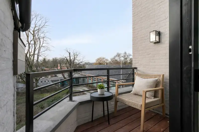 Stijlvol appartement te koop in hartje Zeveneken! foto 6