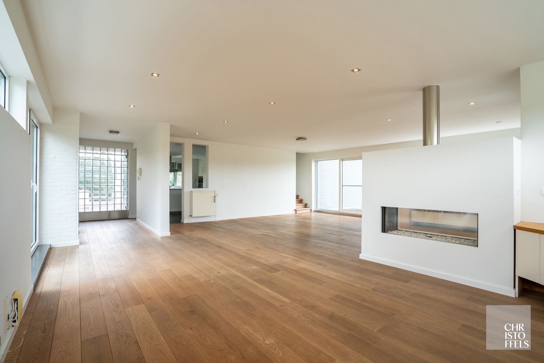 TE HUUR - Penthouse (186 m²) met privé tuin en terras in Zutendaal! foto 7