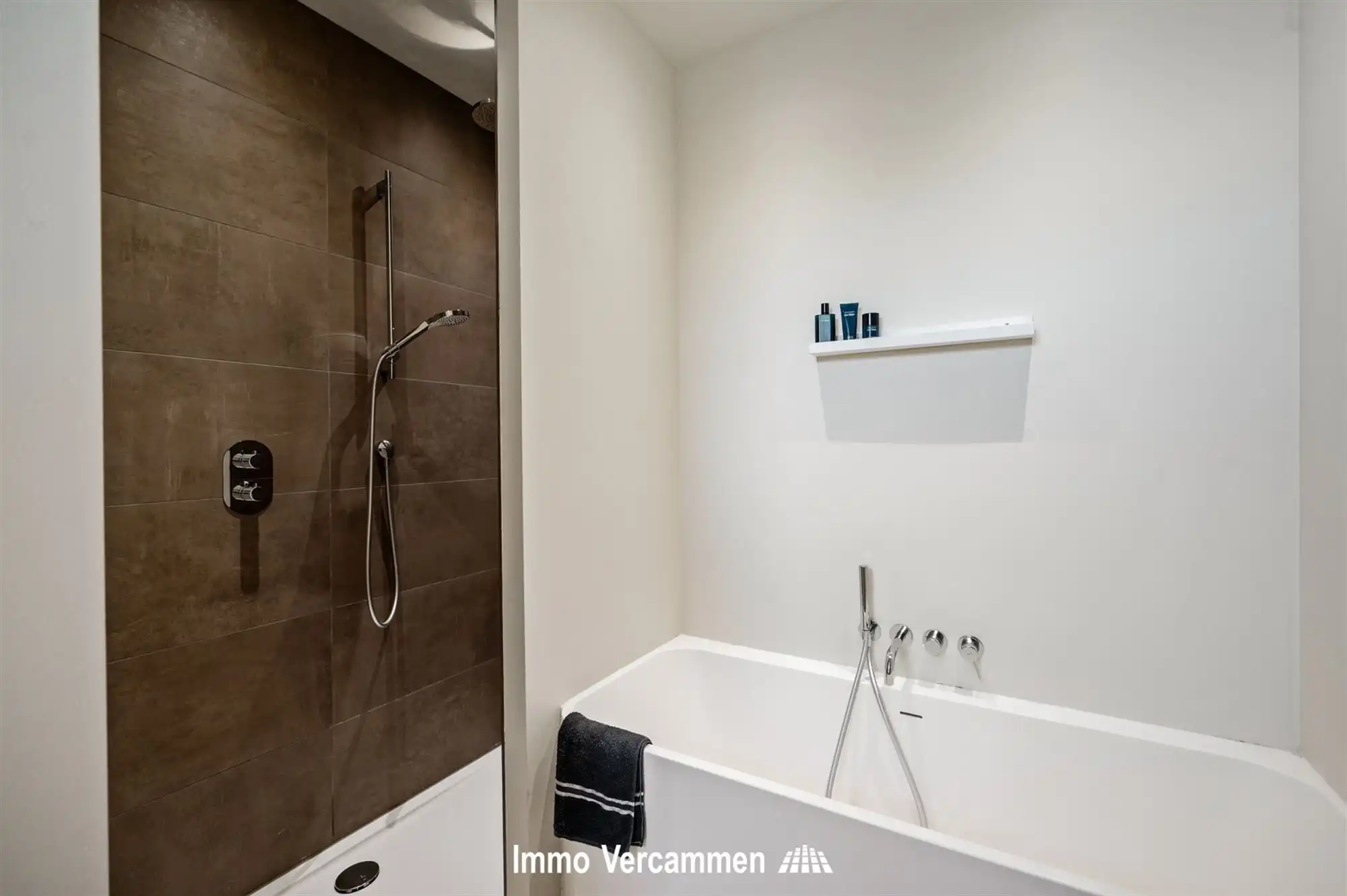 Verrassend ruime woning met 5 slpks te Duffel foto 10