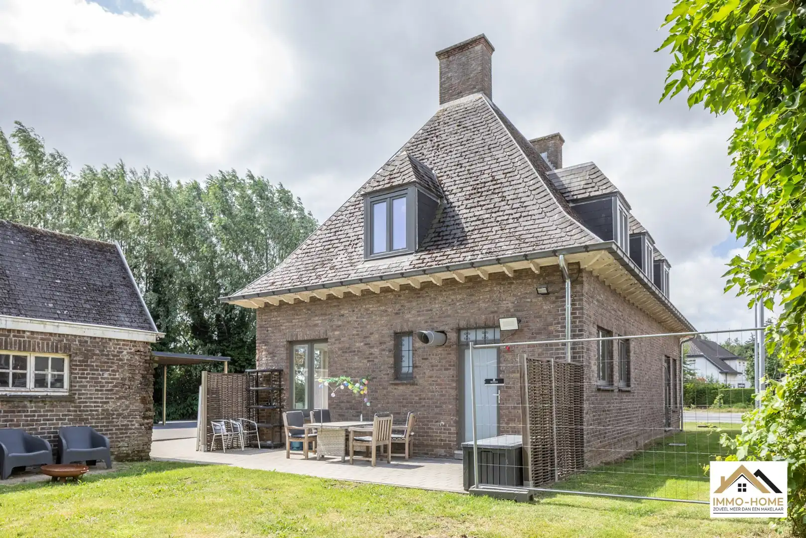 recent gerenoveerde villa te Oostakker  foto 3