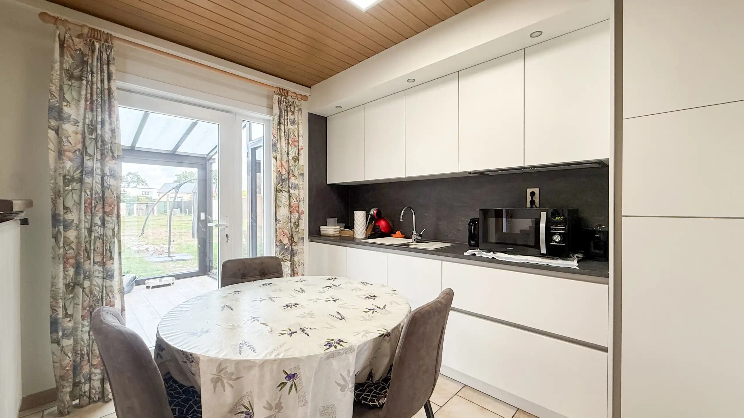 Ruime gezinswoning met 4 slaapkamers op 977 m² in Houthalen! foto 11