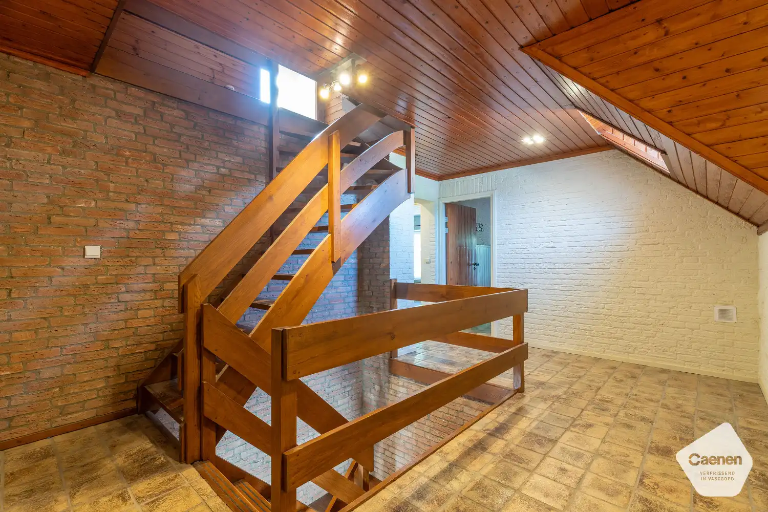 Te renoveren villa met 3 slaapkamers, 2 badkamers, sauna en ruime tuin foto 22