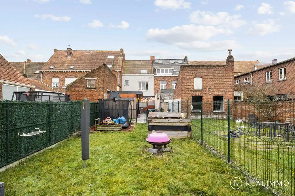 Gezellige en stijlvol gerenoveerde rijwoning te Sint-Denijs foto 26