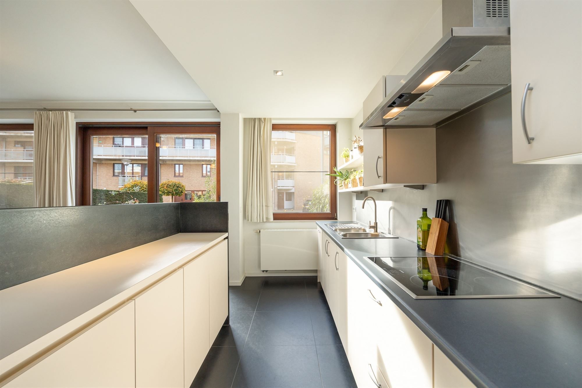 Ruime gezinswoning met garage in Mechelen centrum foto 9