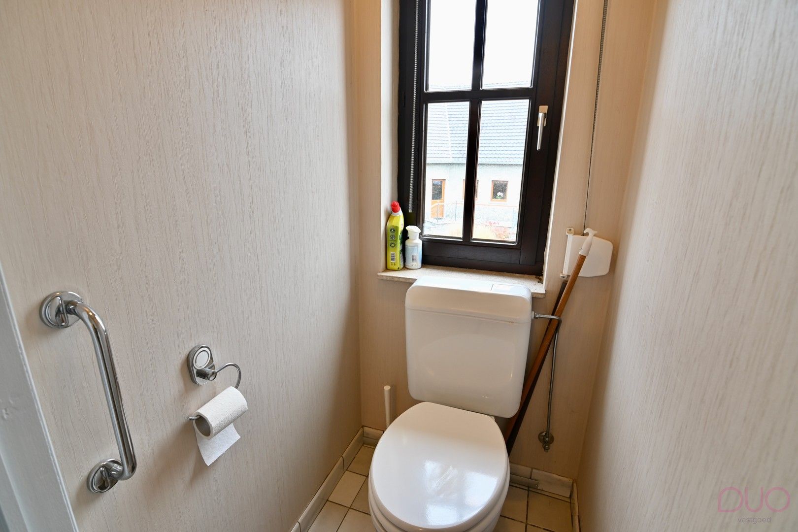 Te huur: mooie halfopen bebouwing in het centrum van Velm. foto 10