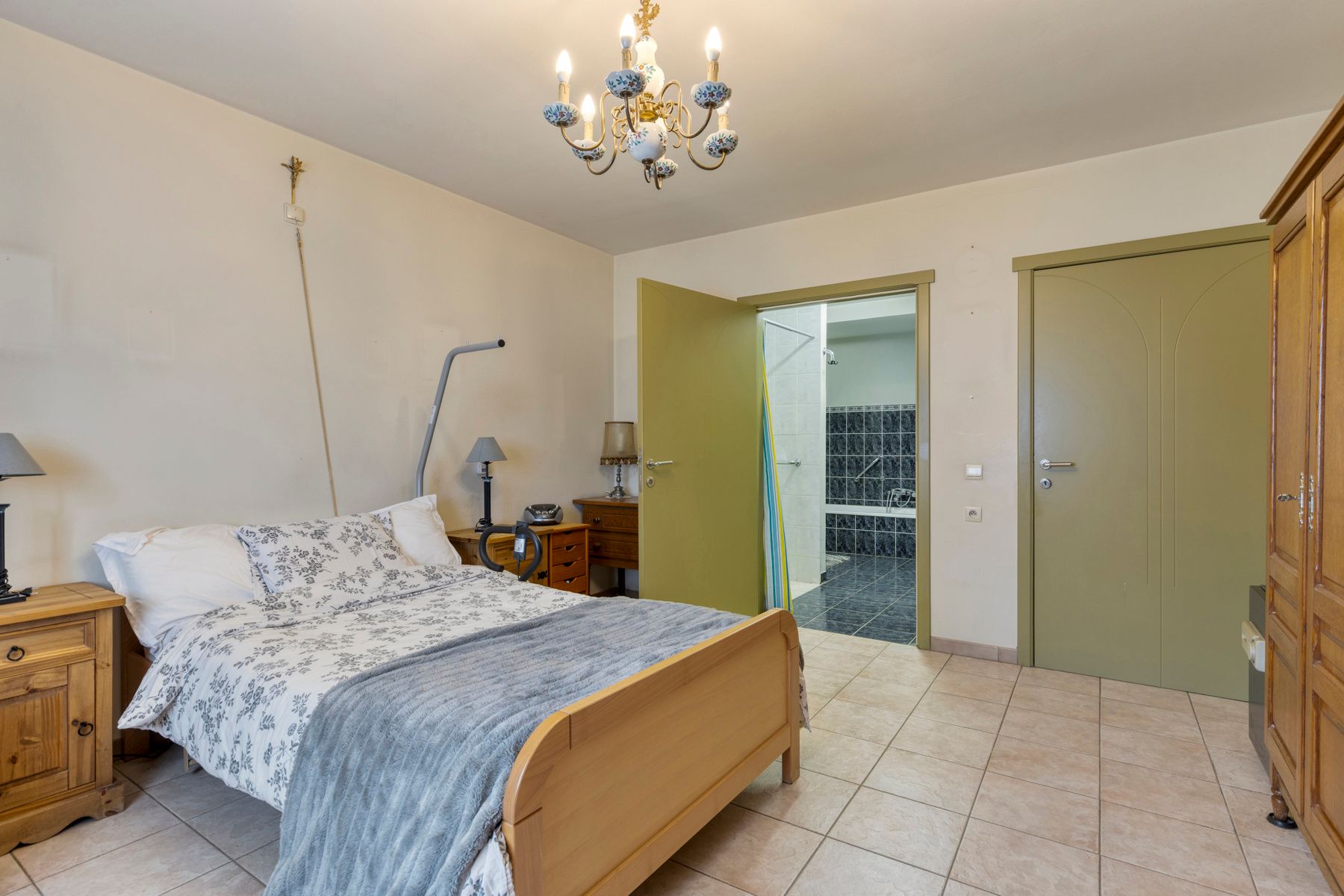 Bungalow met 2 slaapkamers op 6a 19ca en garage! foto 13