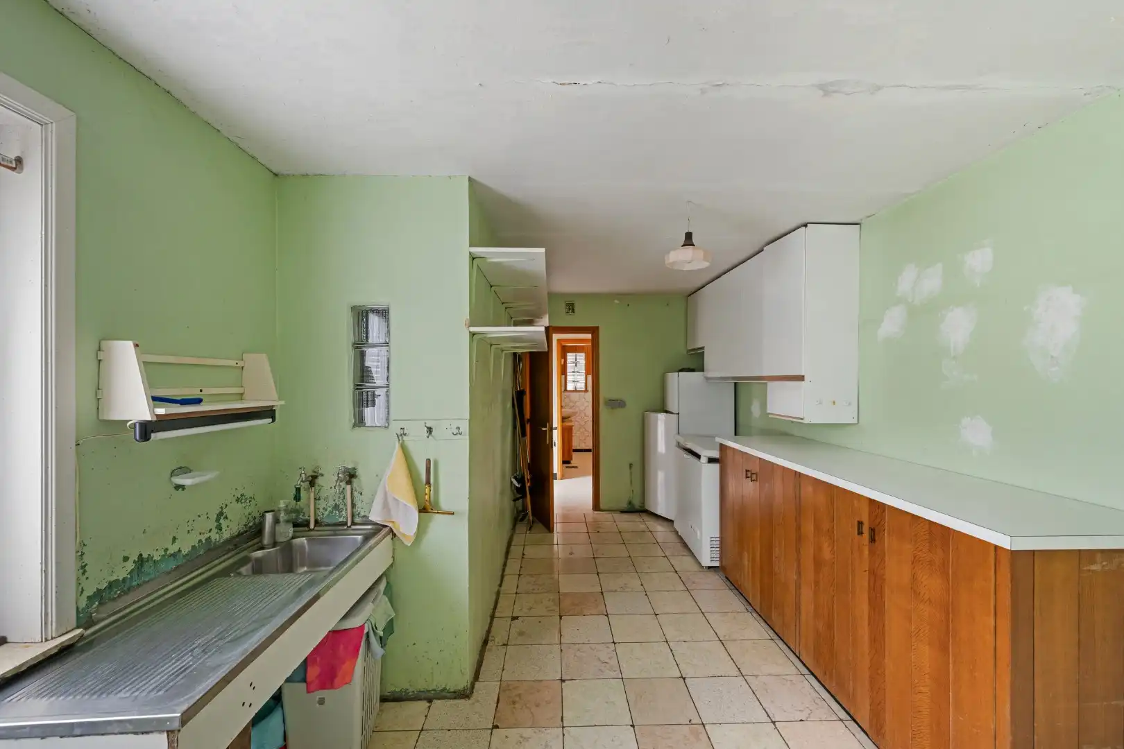 Ruime halfopen woning met 4 slaapkamers, zonnige tuin en garage met oprit in Dadizele foto 15