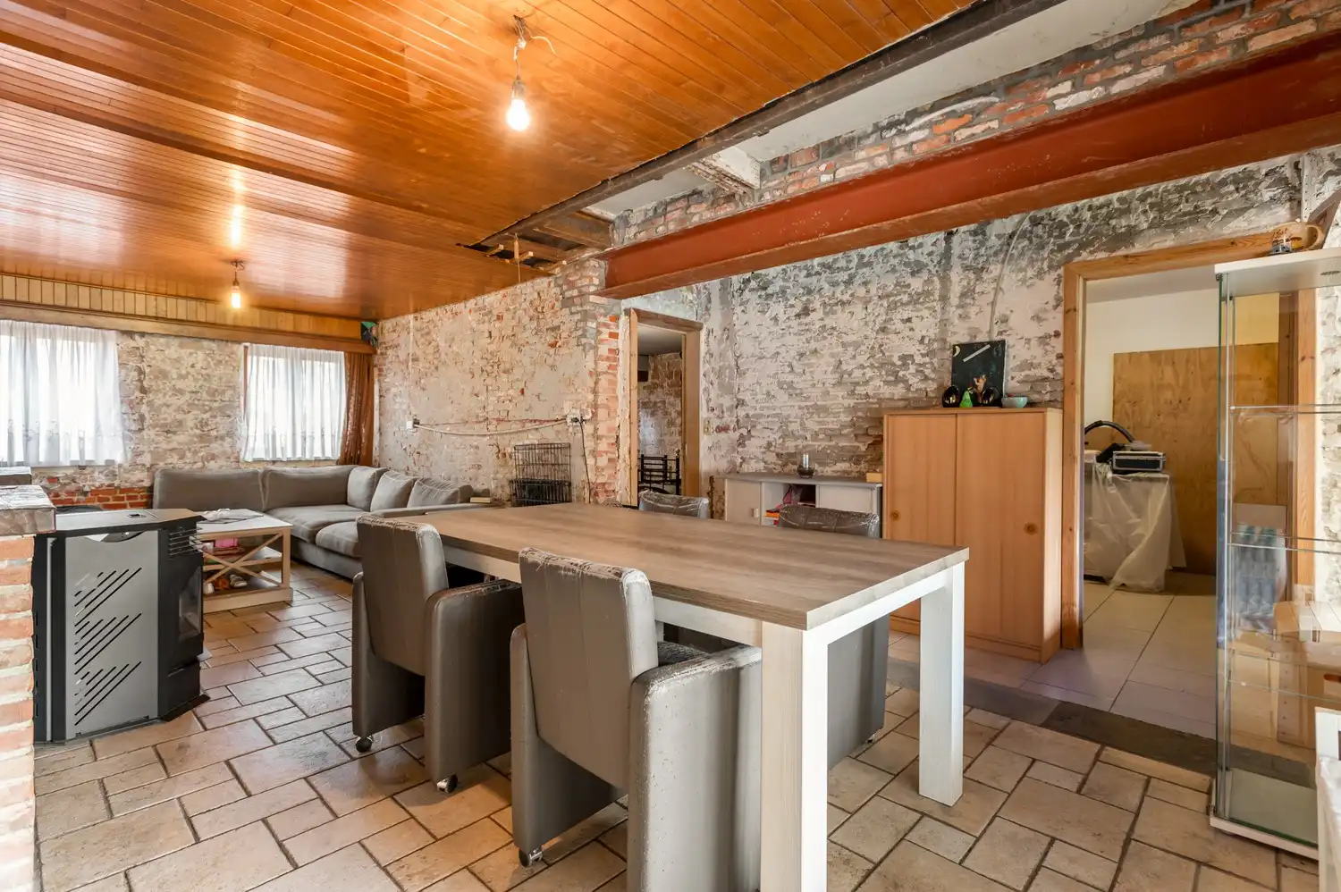 Verder af te werken woning met 4 slaapkamers te Malle! foto 4