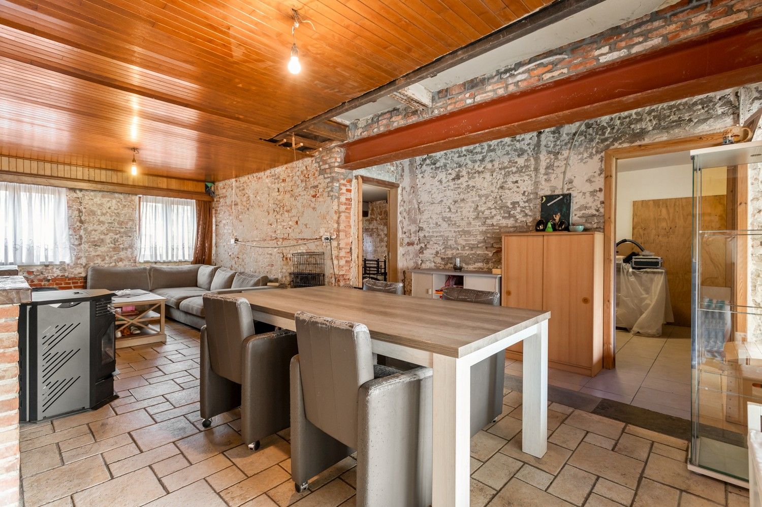 Verder af te werken woning met 4 slaapkamers te Malle! foto 4