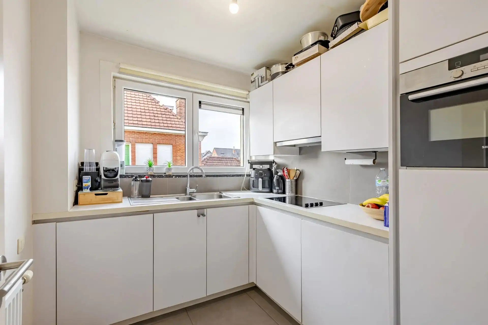 Gunstig gelegen appartement met 2 slaapkamers foto 6