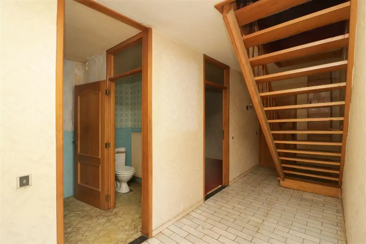 karaktervol, geliefde ligging, 6 slpk, te renoveren foto 44