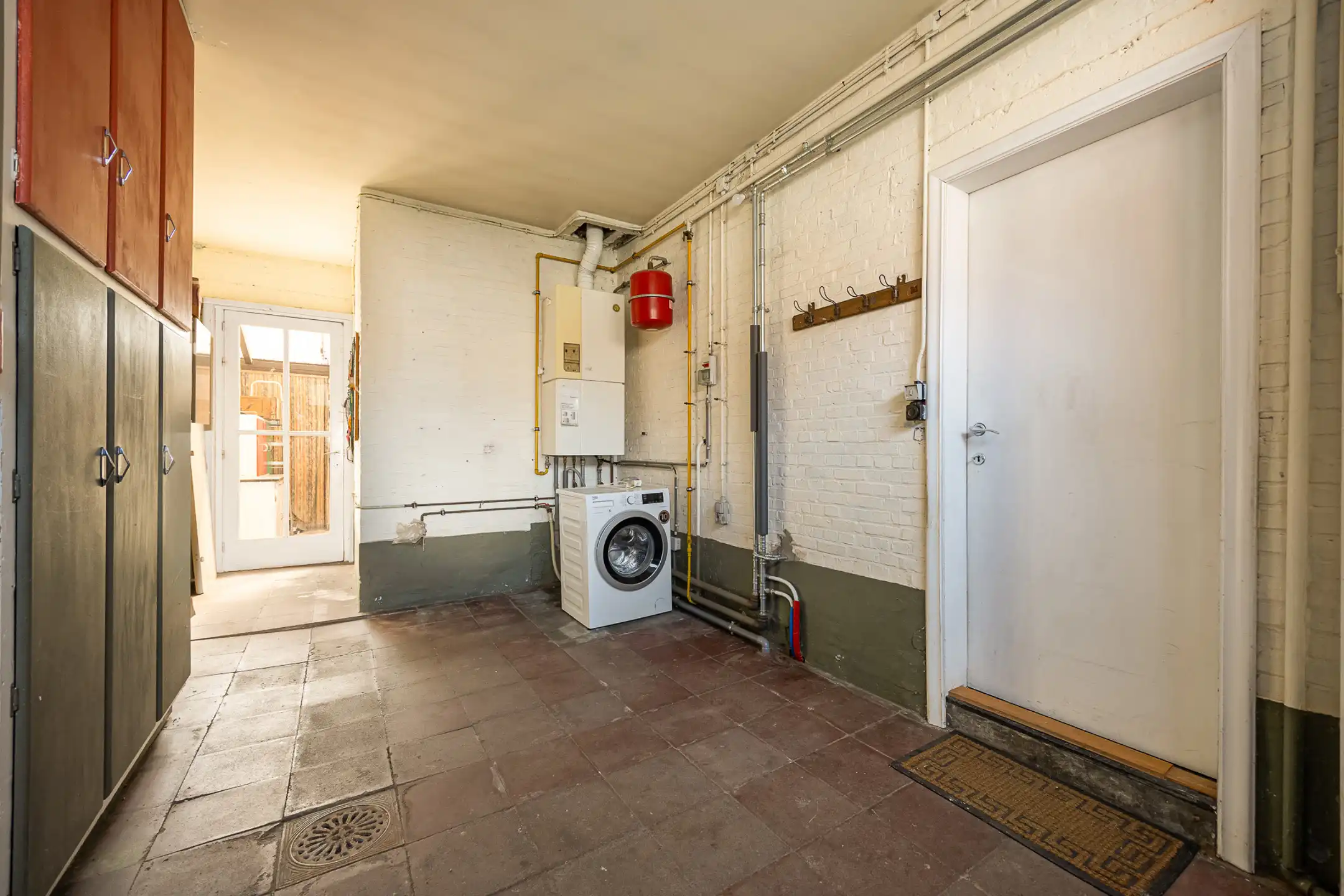 Te renoveren 6slpk-woning met tuin en garage te Turnhout. foto 20