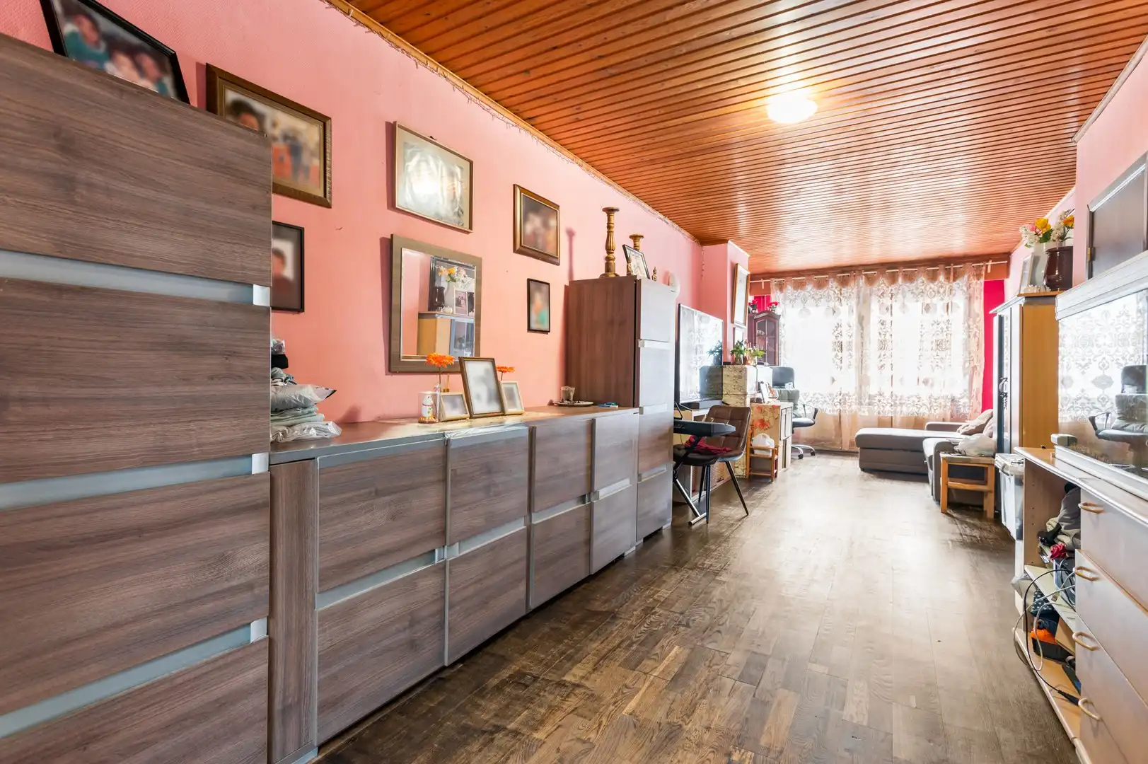 Op te knappen woning met 4 slaapkamers te Merksem foto 3