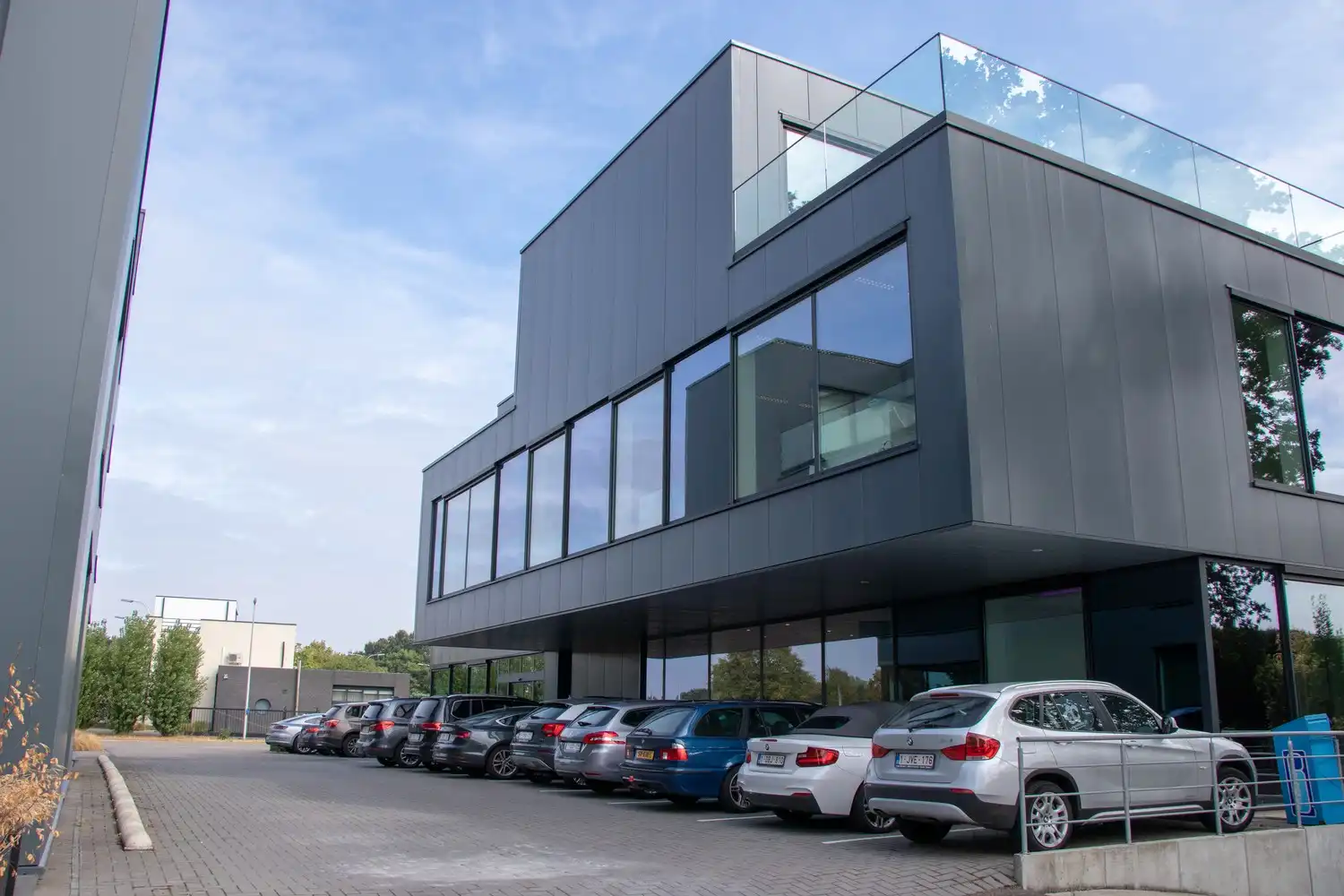 1067m² hoogwaardig kantoorgebouw foto 8