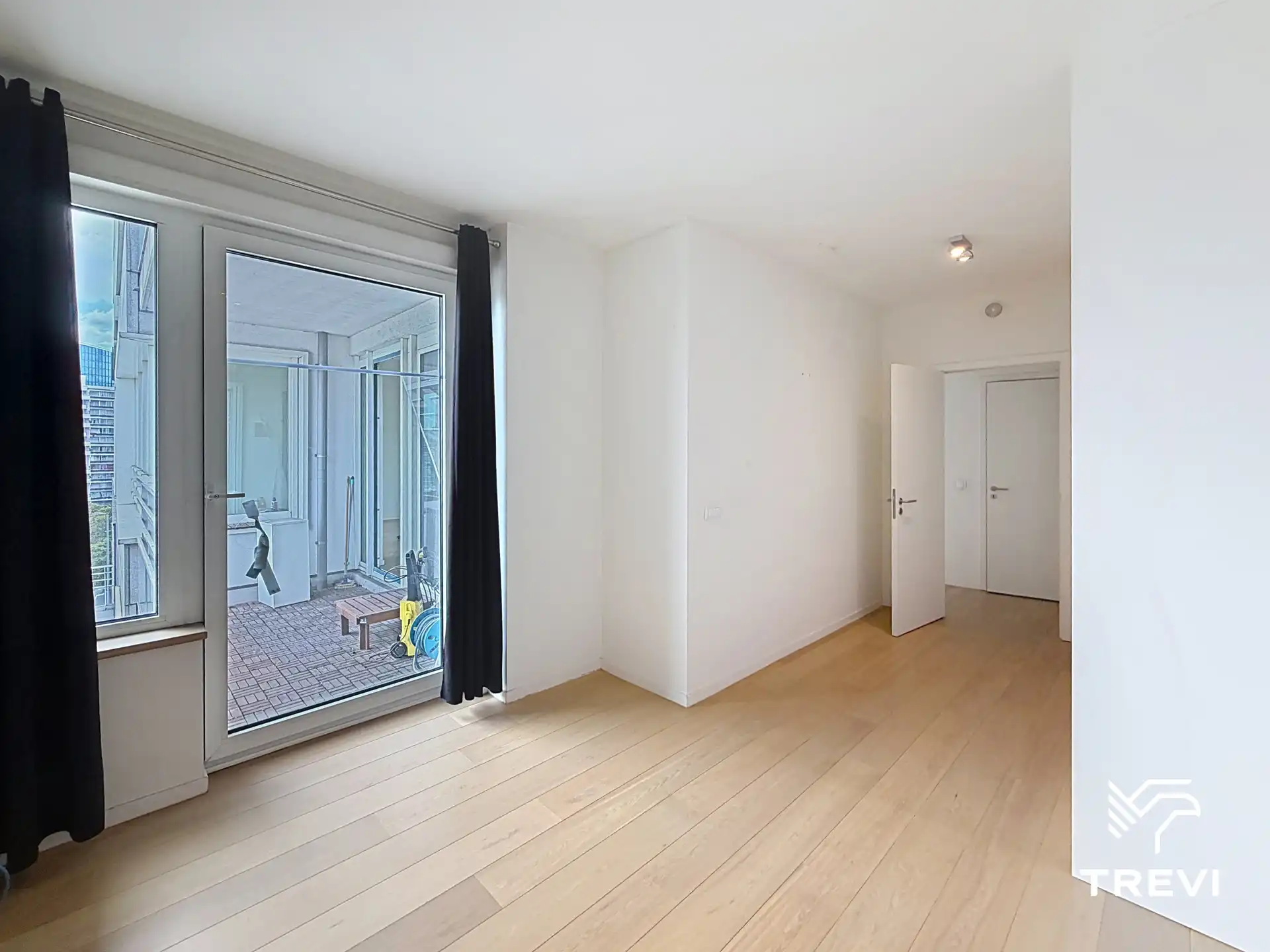 BRUSSEL, Schitterend 2-slaapkamerappartement Upsite-toren! foto 12