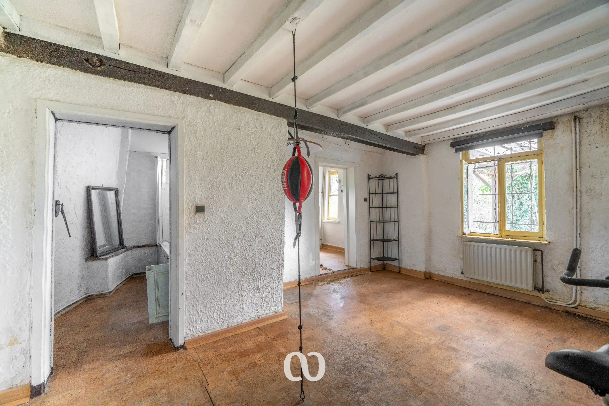 Te renoveren hoeve op sublieme ligging foto 15