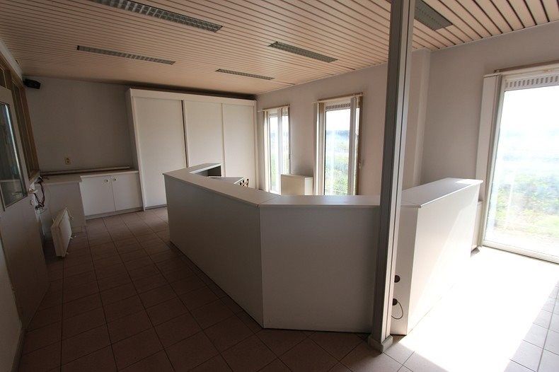 Loods met burelen te huur te Koekelare  foto 5