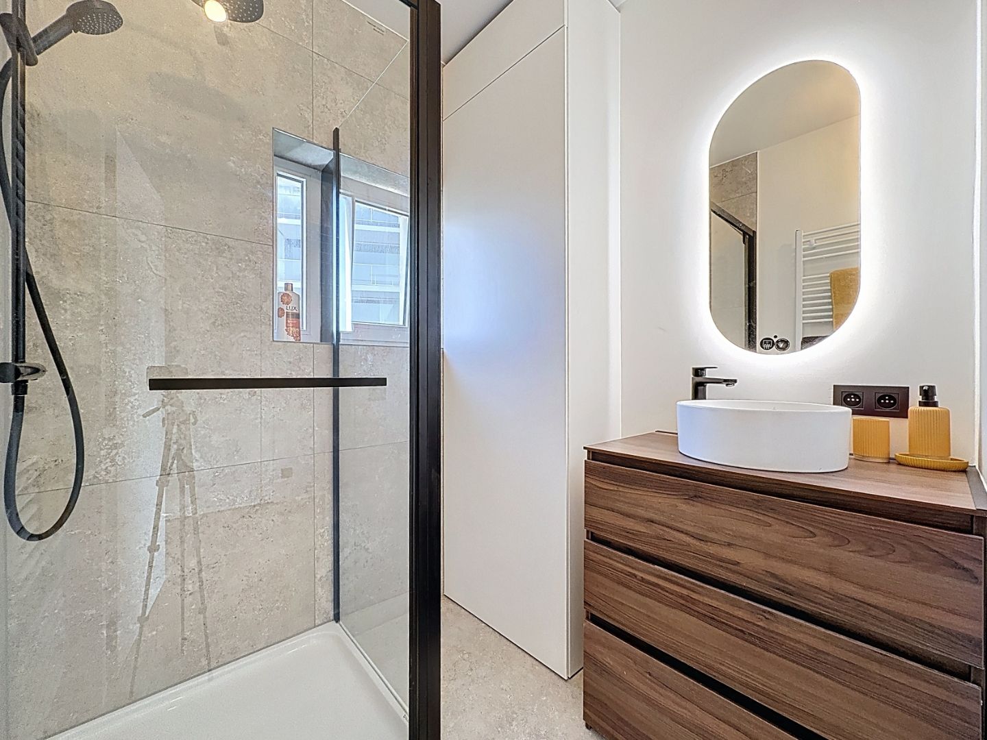 Gerenoveerd appartement nabij het strand. foto 6