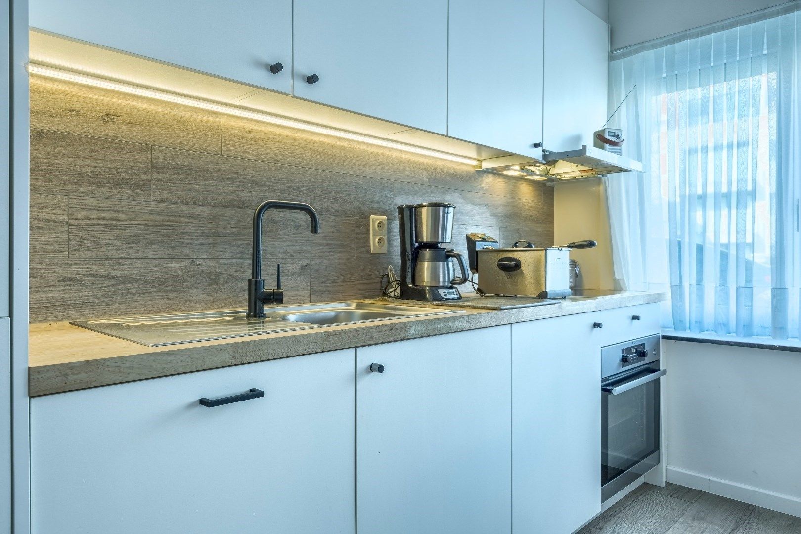 Instapklaar tweeslaapkamerappartement vlakbij de zeedijk. foto 8