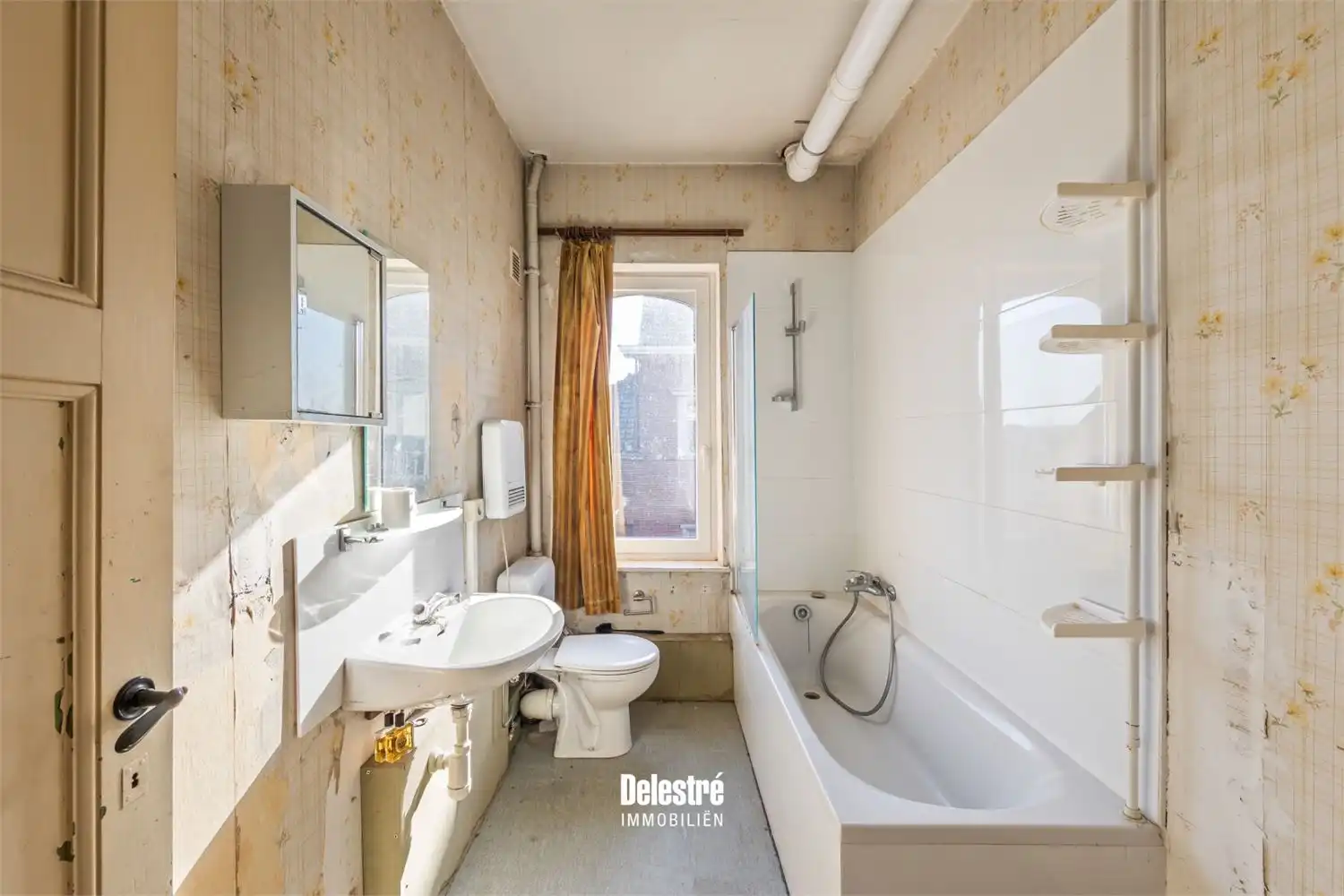 RENOVATIEPAREL MET 4 SLAAPKAMERS, GARAGE EN ZALIGE TUIN WELLE foto 15