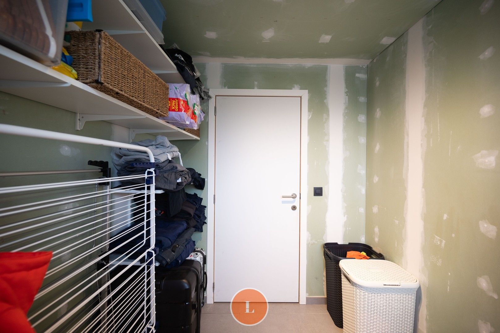 Gerenoveerde woning met loods (100m²) te koop in Menen foto 16