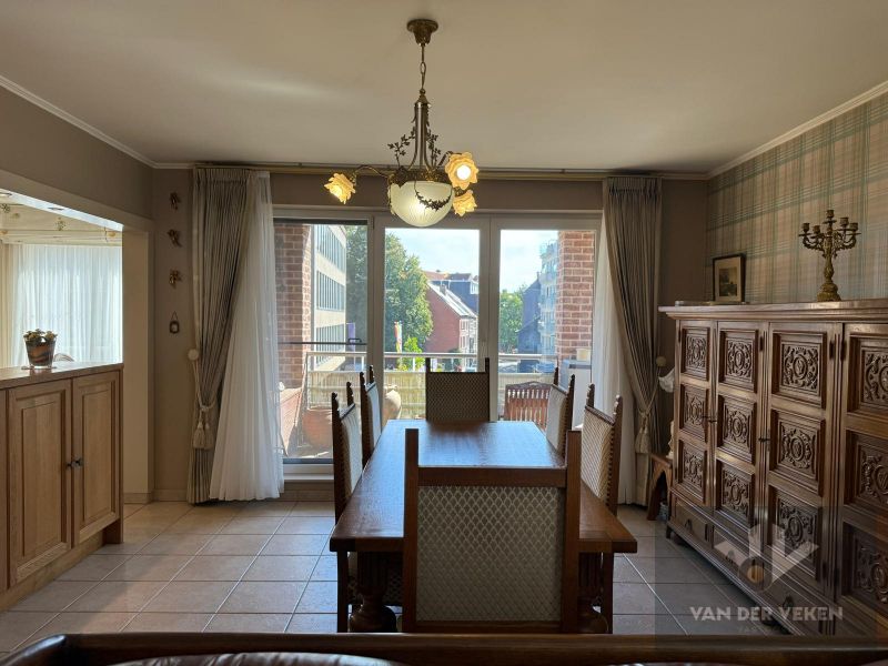 RUIM GEMEUBELD 3-SLPK APPARTEMENT foto 3